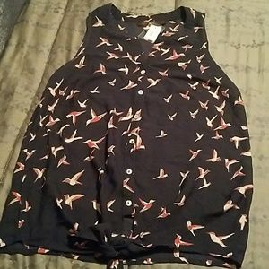 NWT sleeveless Limited blouse.